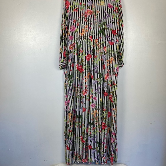 Plilosopy Floral Dress. - Picture 2 of 7